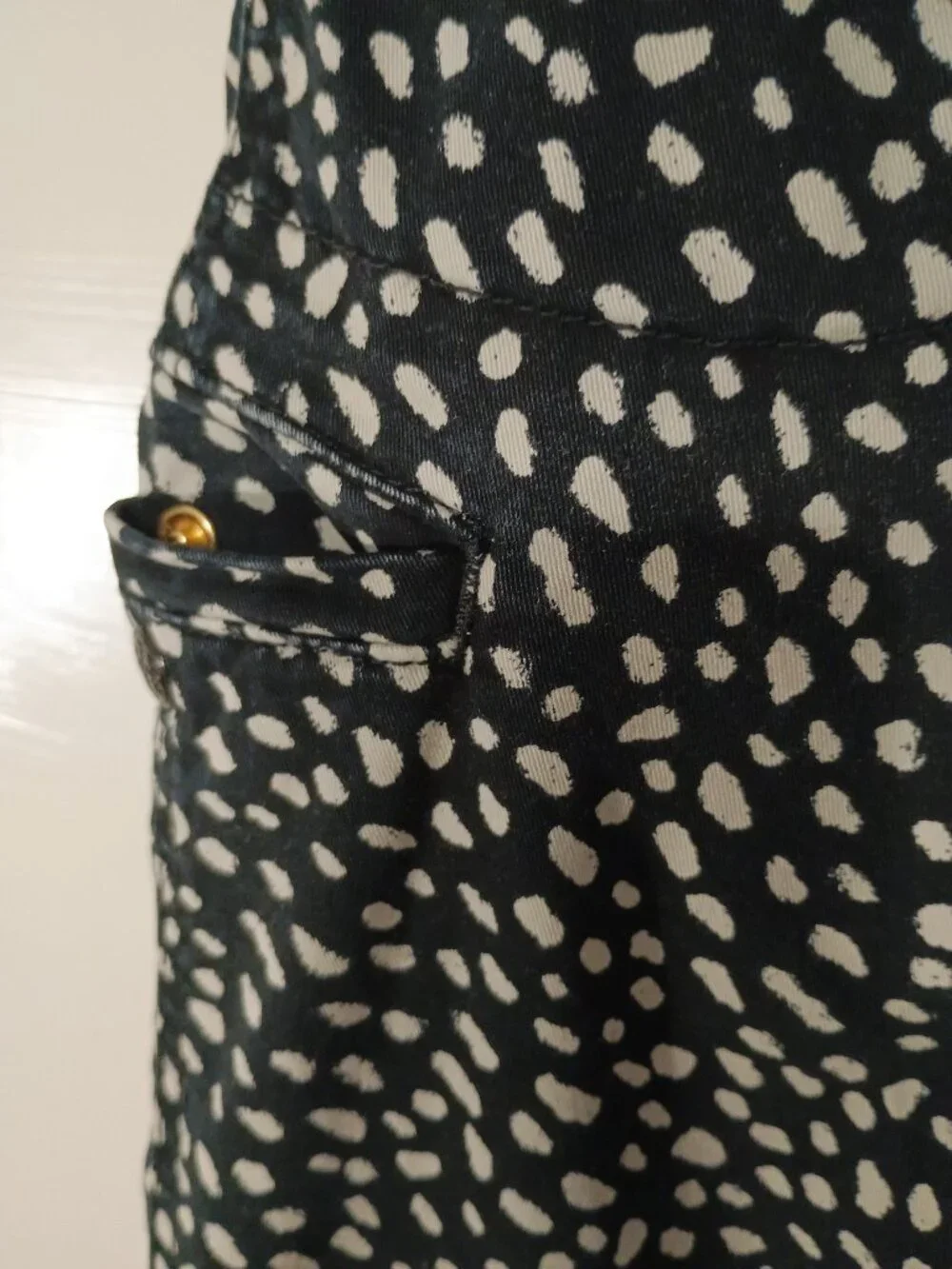 Tory Burch Dotted Pony Walker Cargo Skinny Pants Size: 27 / US 4